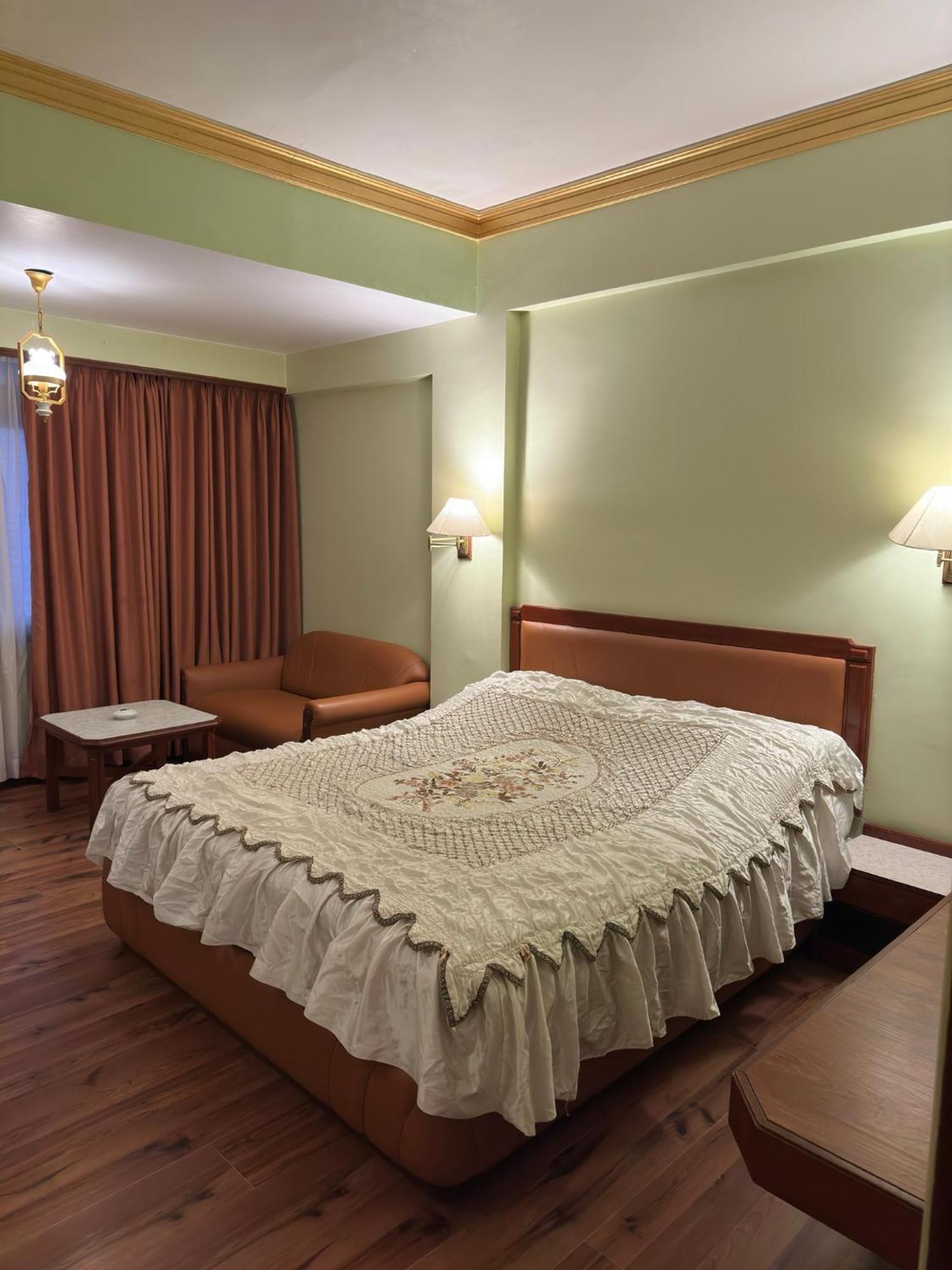 Hotel Nahar Nilgiris Ooty Esterno foto